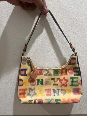 Dooney & Bourke small shoulder bag
